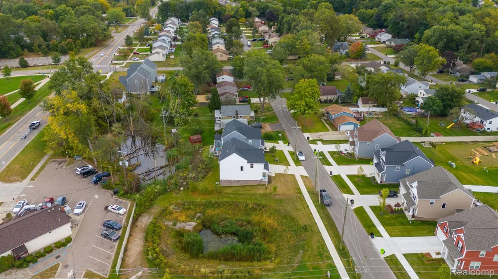 113 WAINWRIGHT Novi City, MI 48377