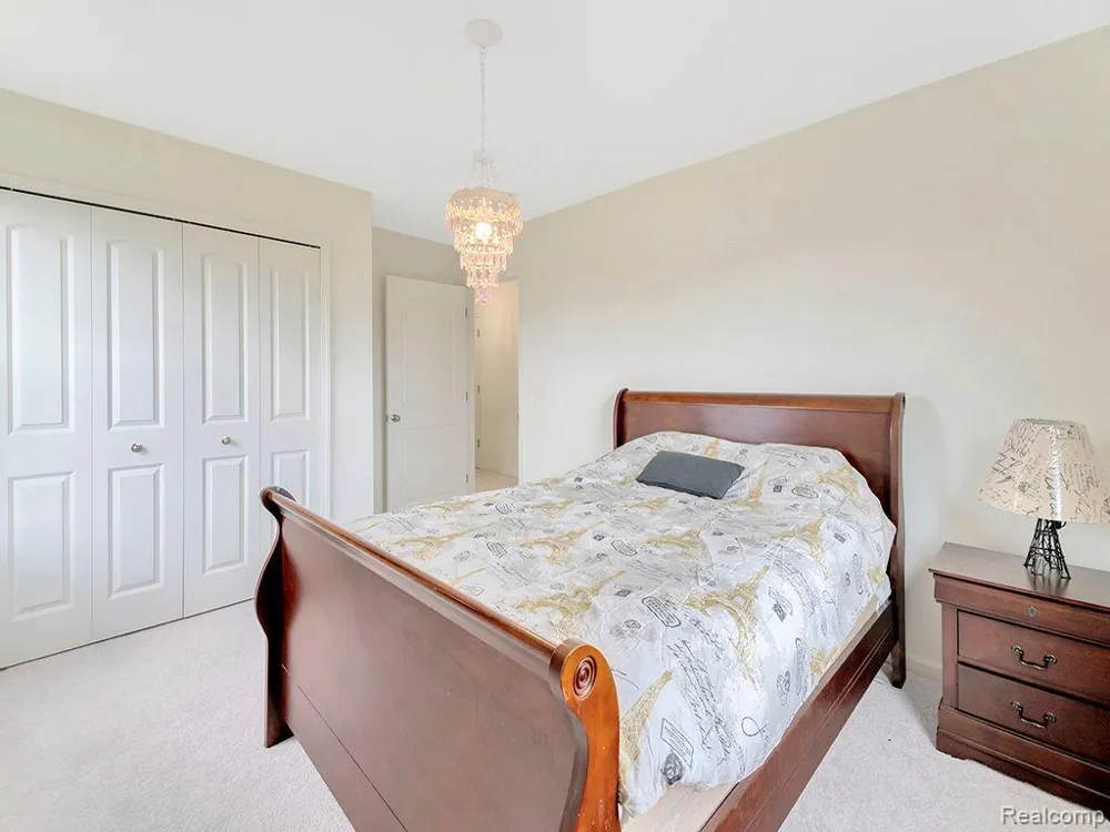 113 WAINWRIGHT Novi City, MI 48377