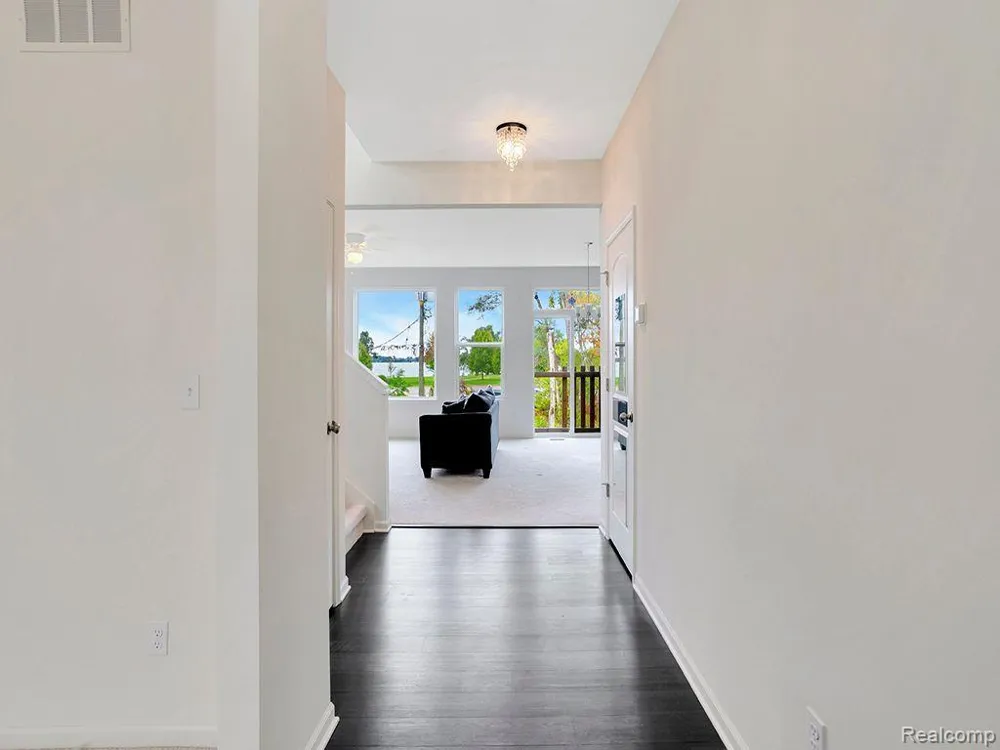 113 WAINWRIGHT Novi City, MI 48377
