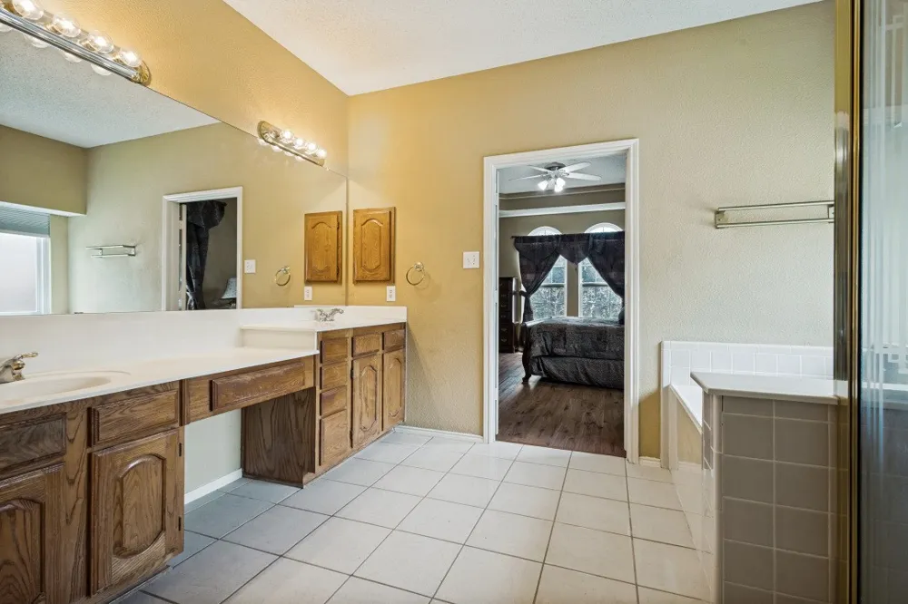 1368 Winnipeg Drive Lewisville, TX 75077