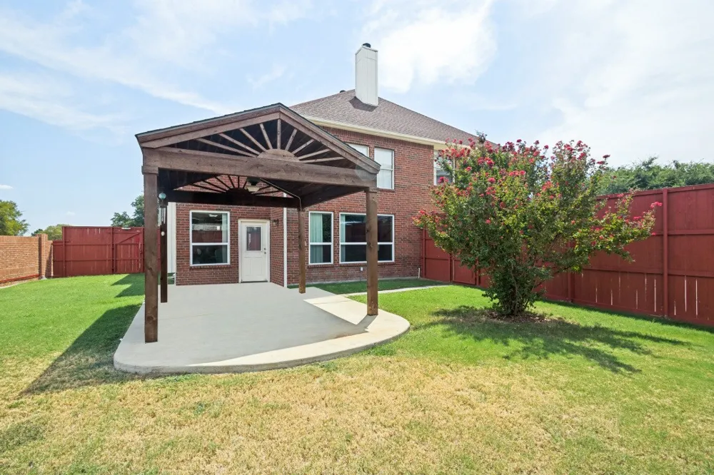 1368 Winnipeg Drive Lewisville, TX 75077