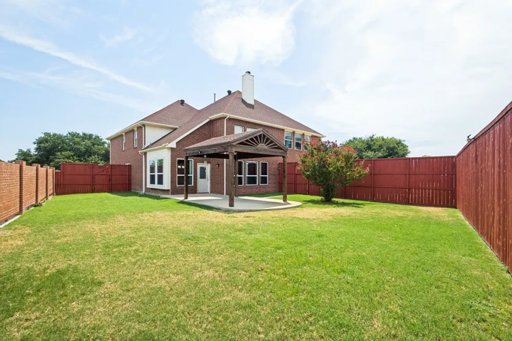 1368 Winnipeg Drive Lewisville, TX 75077