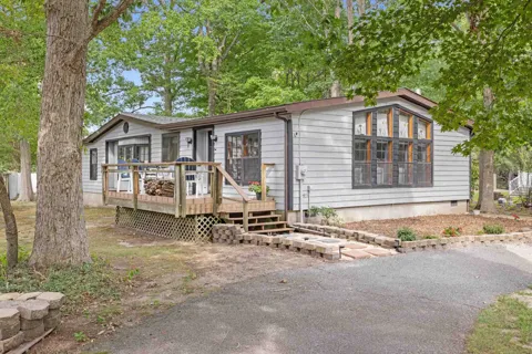 979 Lenape Drive