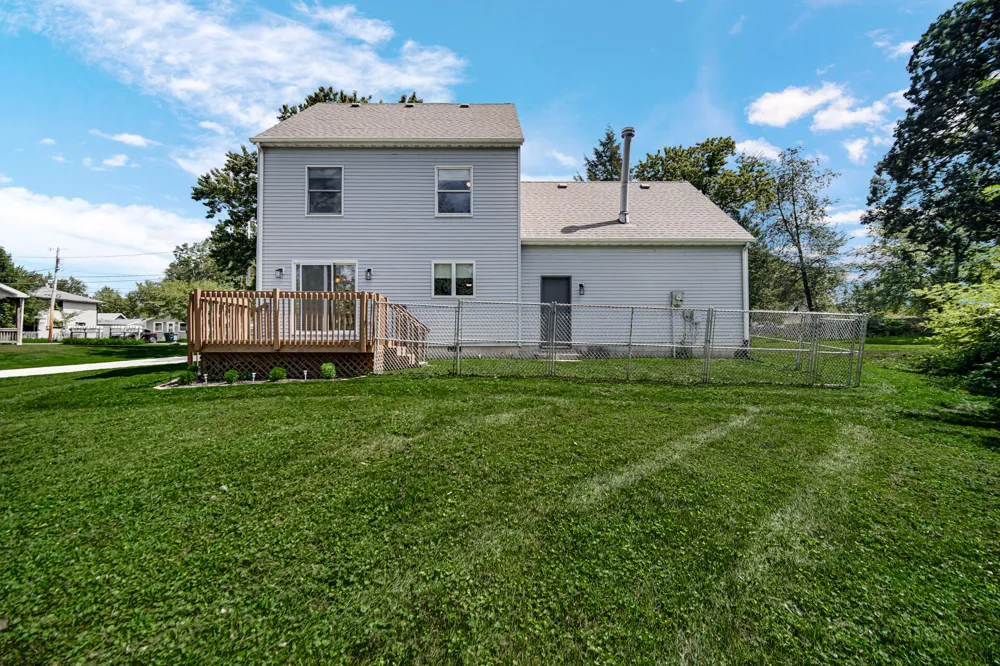 4505 Flint Lake Gateway Valparaiso, IN 46383