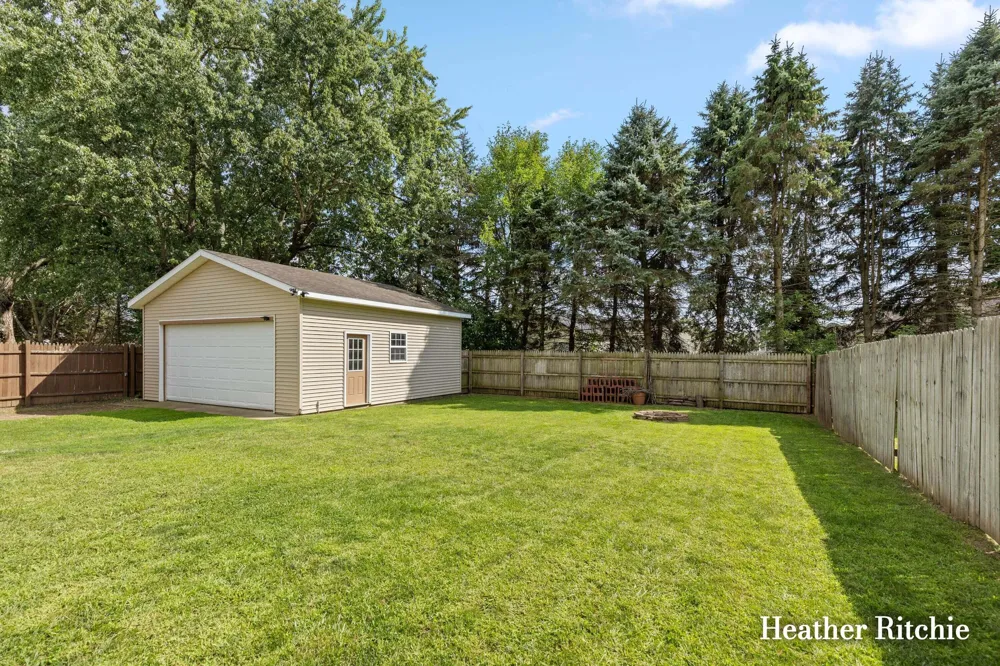 811 Edison Street Kalamazoo Charter Township, MI 49004