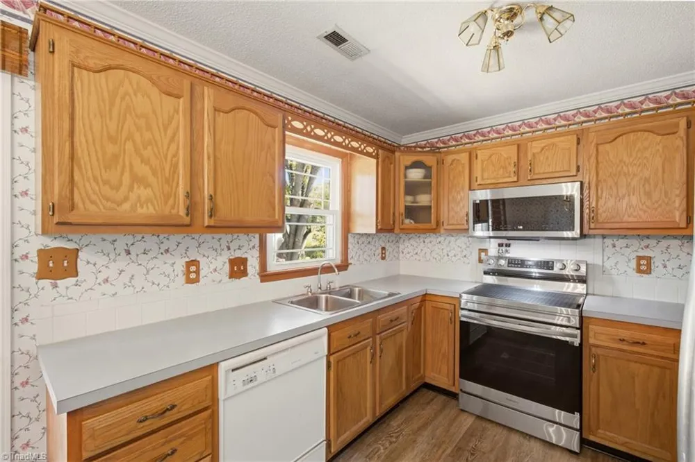 4861 Saponi Village Trail Winston-Salem, NC 27127