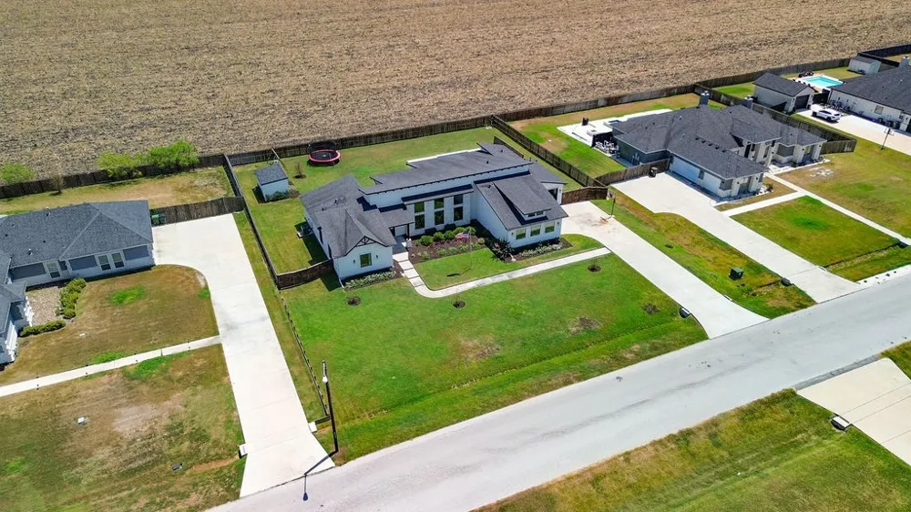 2326 Loxley Drive Corpus Christi, TX 78415