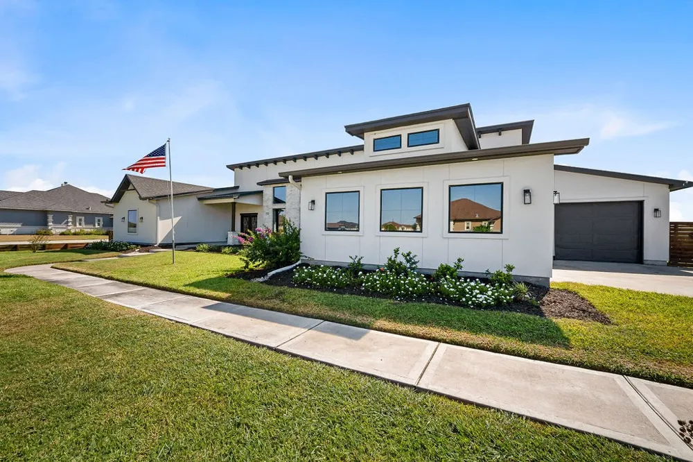 2326 Loxley Drive Corpus Christi, TX 78415