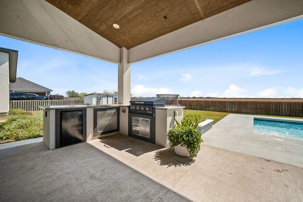 2326 Loxley Drive Corpus Christi, TX 78415