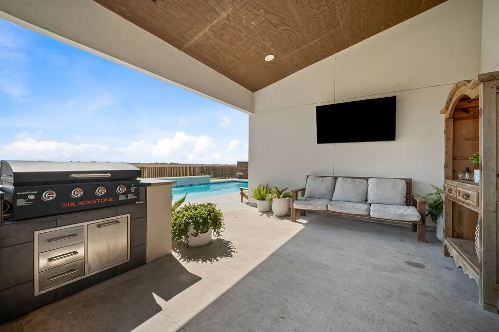 2326 Loxley Drive Corpus Christi, TX 78415