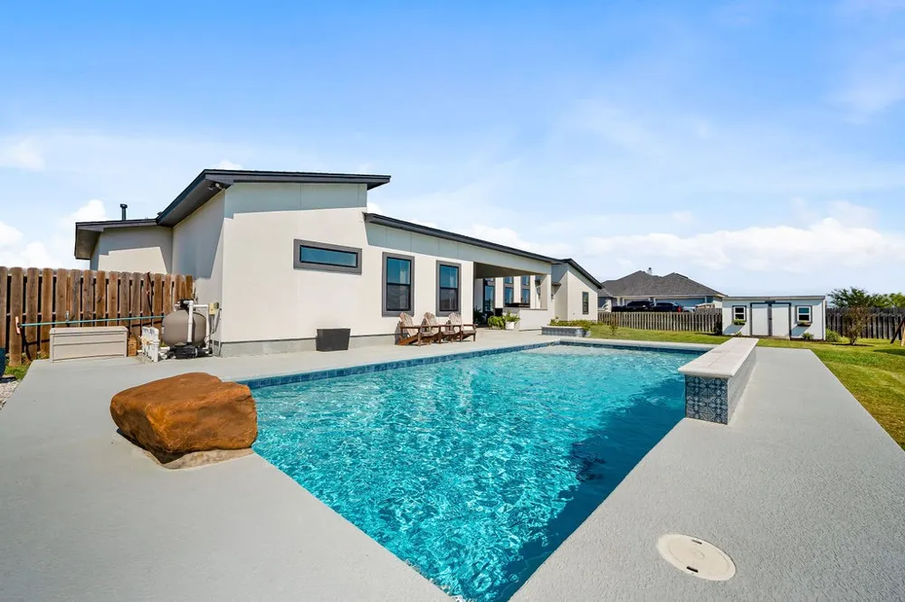 2326 Loxley Drive Corpus Christi, TX 78415