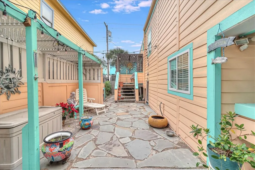 339 Bralley Drive Port Aransas, TX 78373