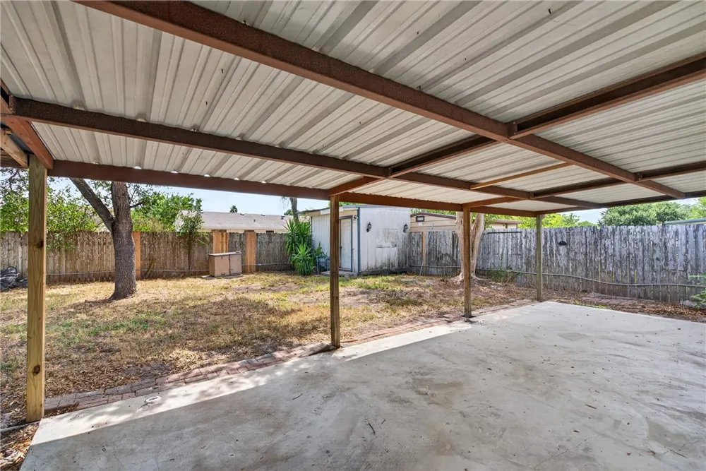 6405 Beechwood Drive Corpus Christi, TX 78412