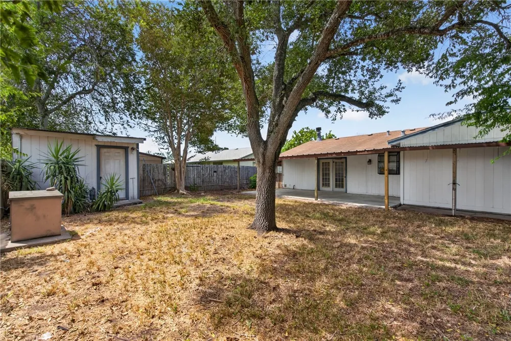 6405 Beechwood Drive Corpus Christi, TX 78412