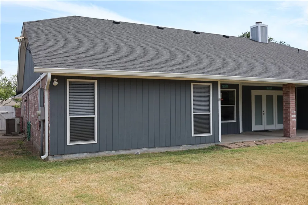 2325 Memorial Parkway Portland, TX 78374