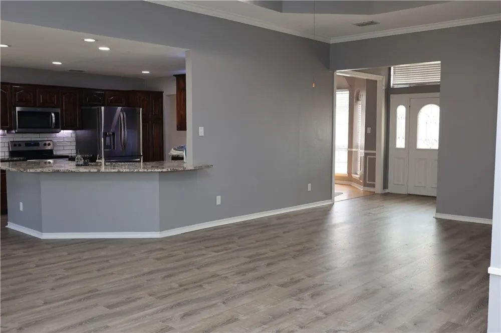 2325 Memorial Parkway Portland, TX 78374