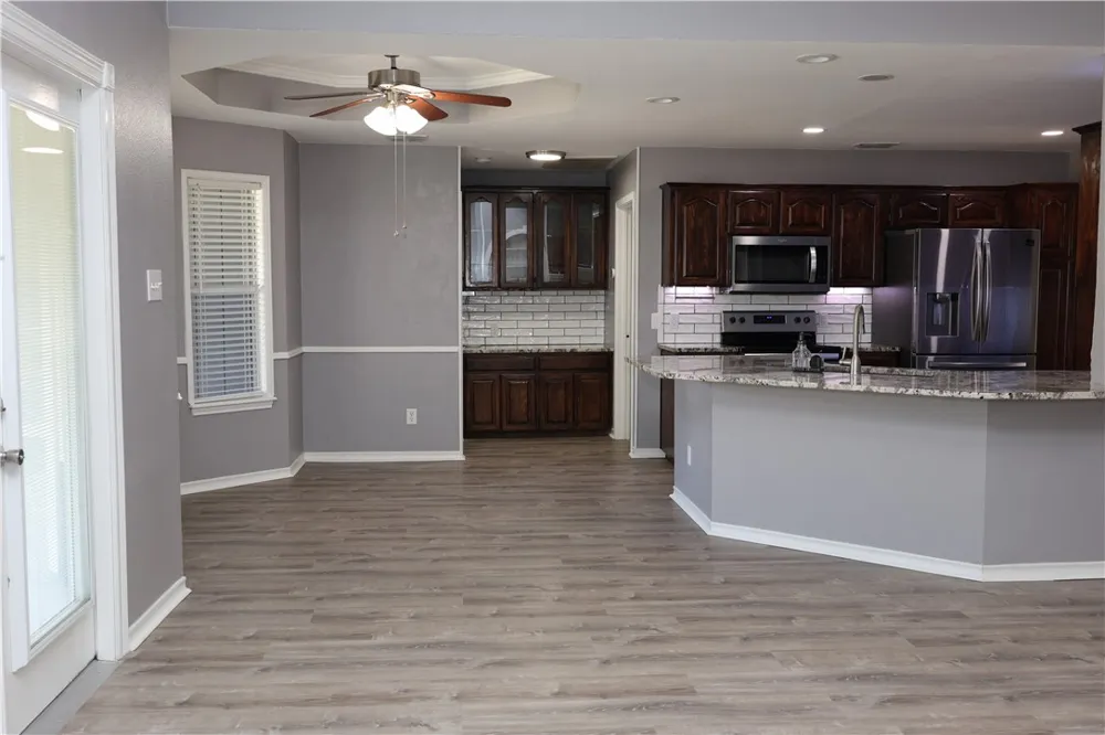 2325 Memorial Parkway Portland, TX 78374