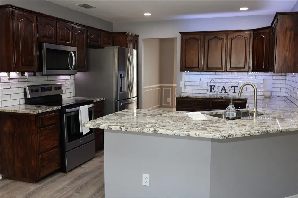 2325 Memorial Parkway Portland, TX 78374