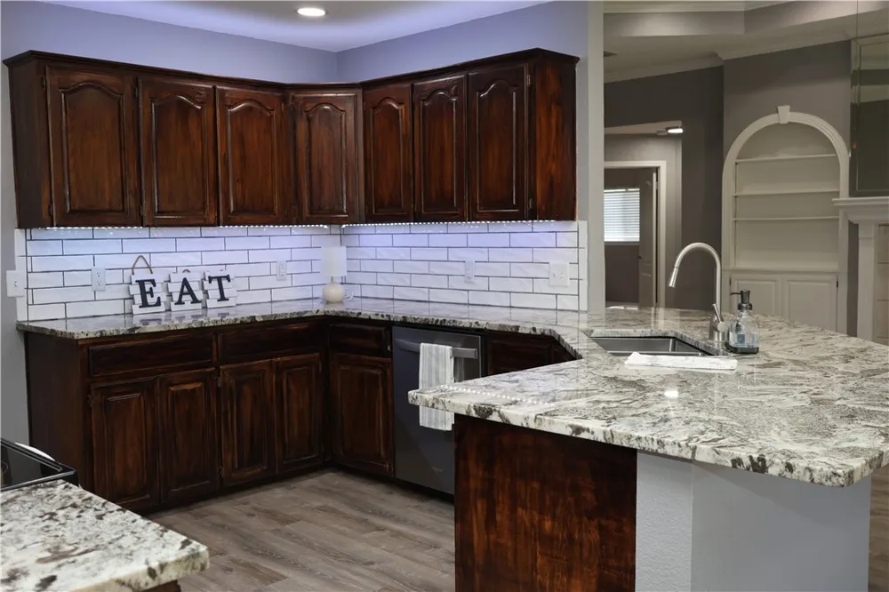 2325 Memorial Parkway Portland, TX 78374