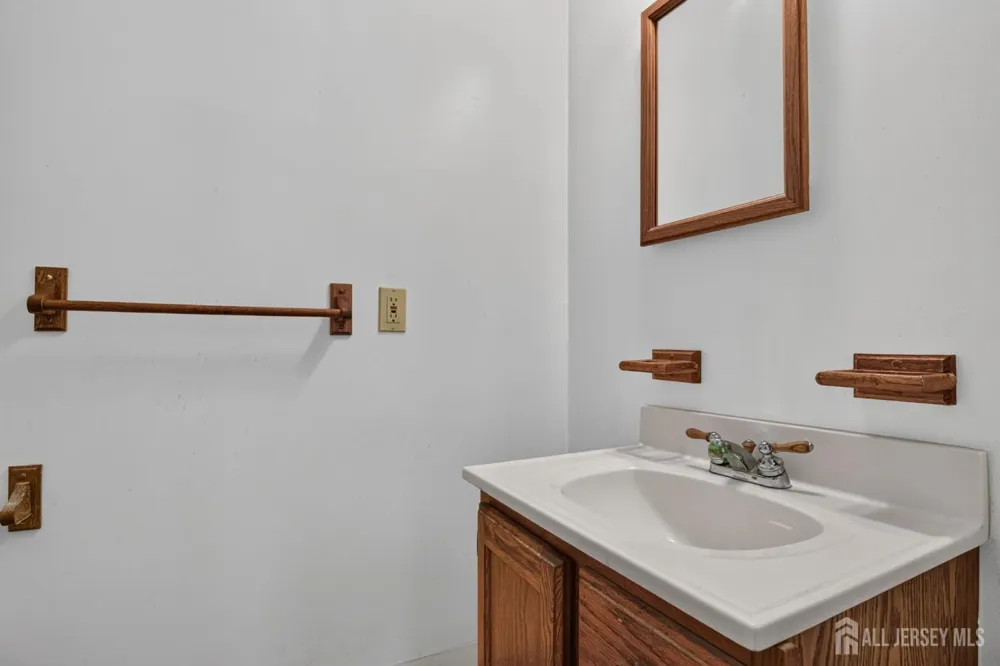 24 Highland Avenue Highland Park, NJ 08904