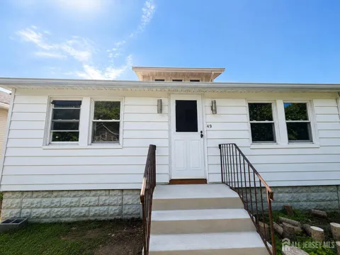49 Lincoln Court
