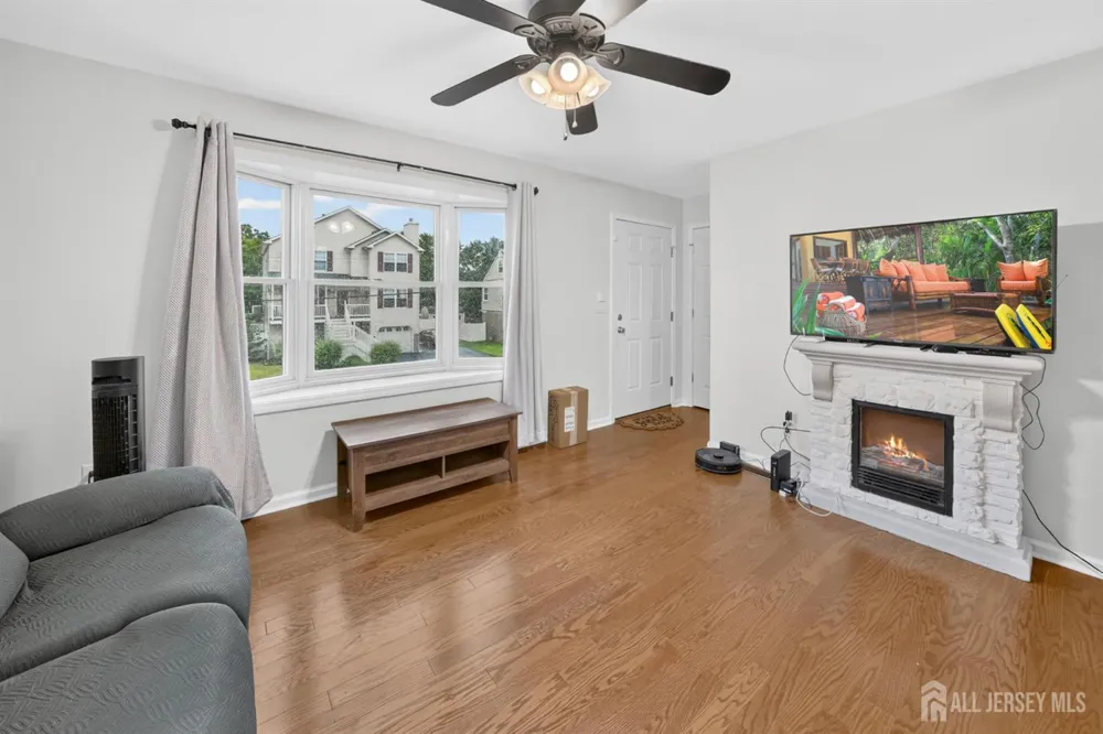 907 Harris Avenue Union Beach, NJ 07735