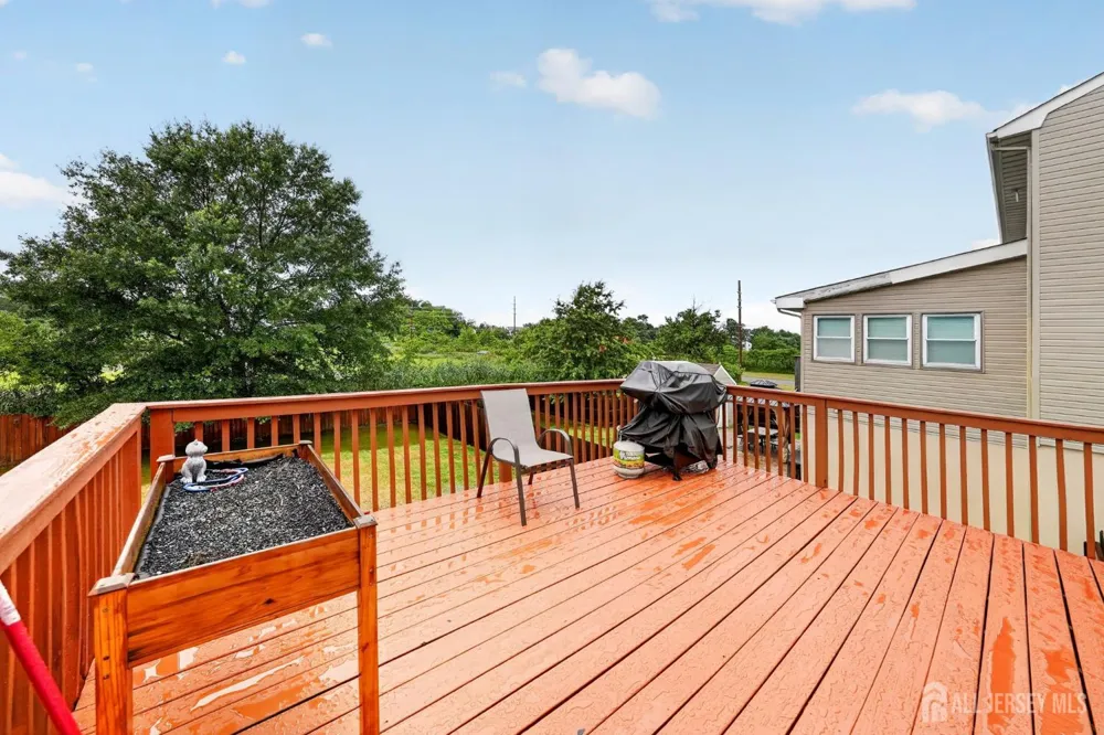 907 Harris Avenue Union Beach, NJ 07735