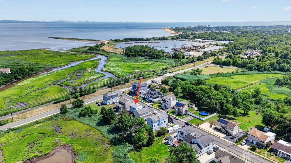 907 Harris Avenue Union Beach, NJ 07735