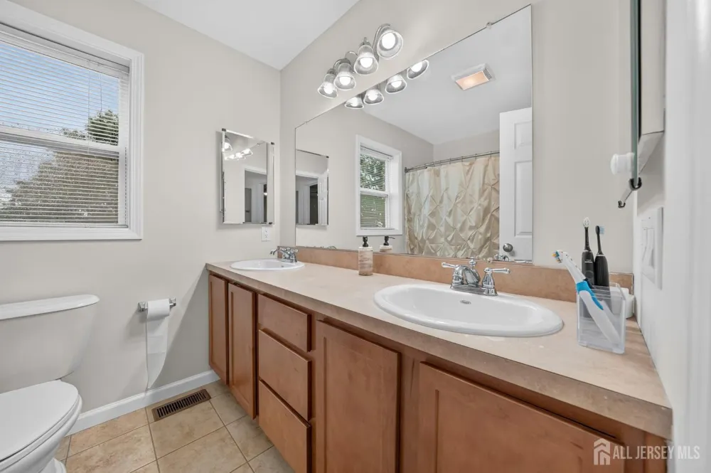 907 Harris Avenue Union Beach, NJ 07735