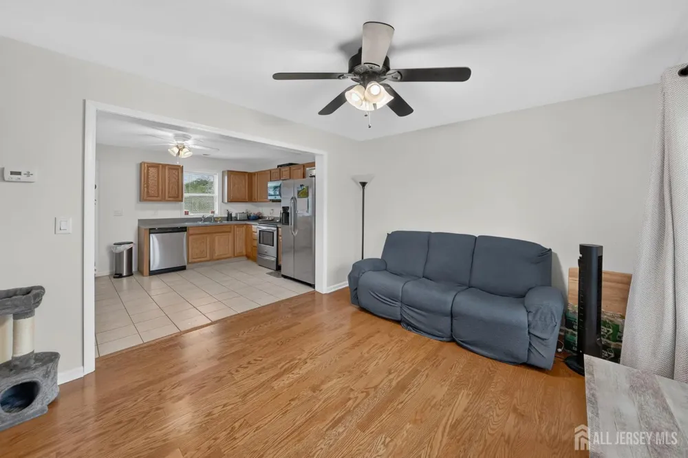 907 Harris Avenue Union Beach, NJ 07735