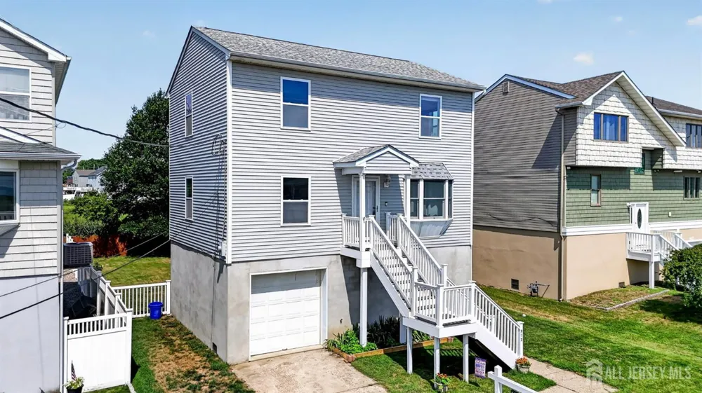 907 Harris Avenue Union Beach, NJ 07735