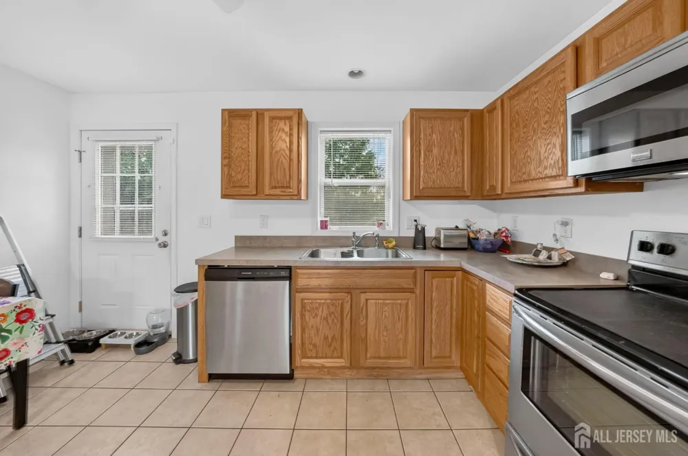 907 Harris Avenue Union Beach, NJ 07735