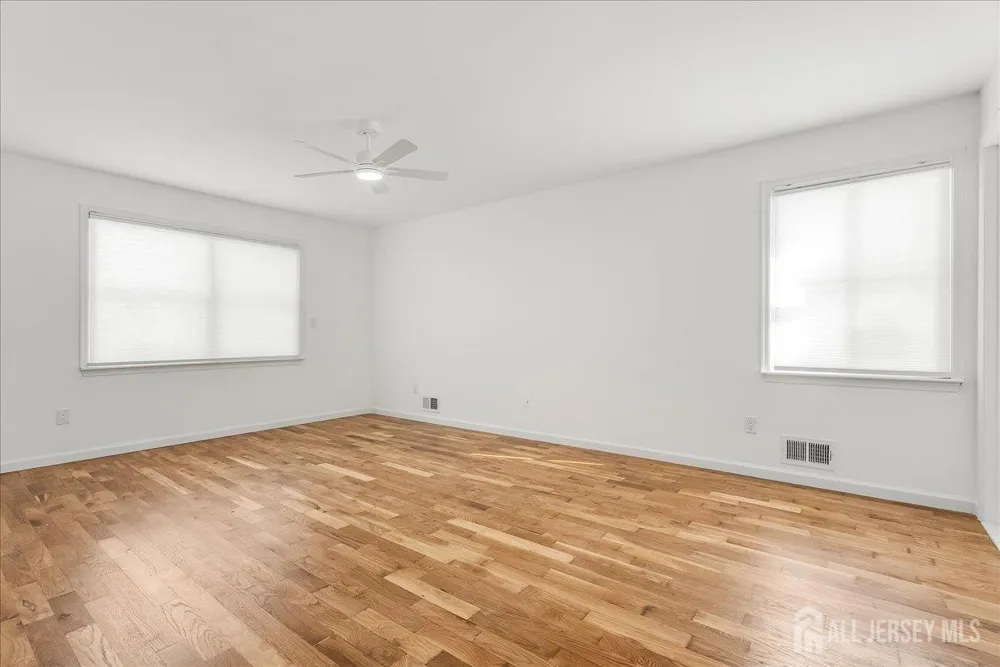 131 Beverly Hill Terrace Woodbridge Proper, NJ 07095