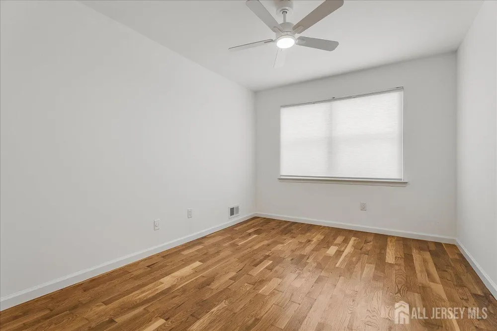 131 Beverly Hill Terrace Woodbridge Proper, NJ 07095