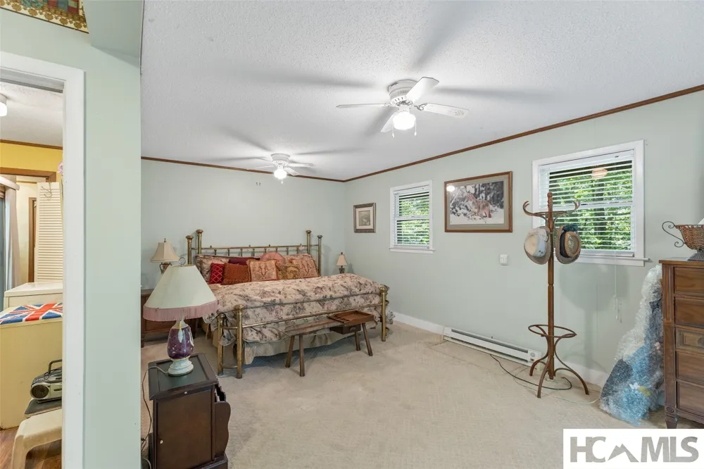 409 Crescent Moon Lane Cashiers, NC 28717