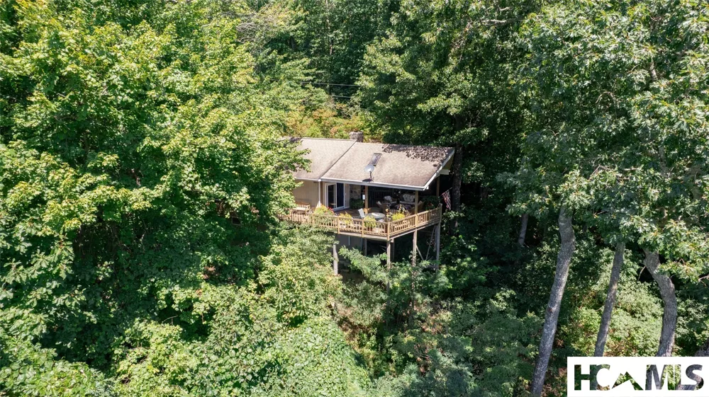 409 Crescent Moon Lane Cashiers, NC 28717