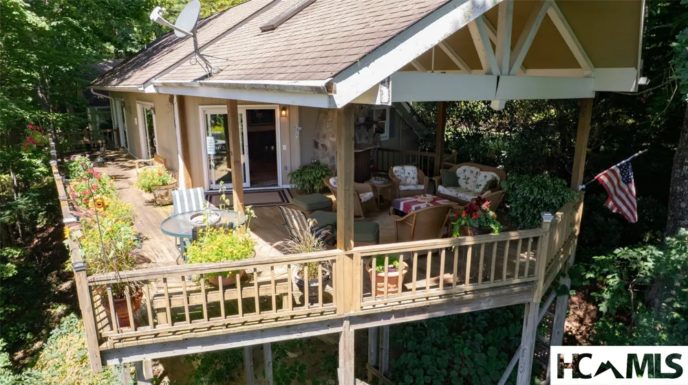 409 Crescent Moon Lane Cashiers, NC 28717