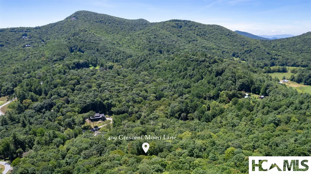 409 Crescent Moon Lane Cashiers, NC 28717