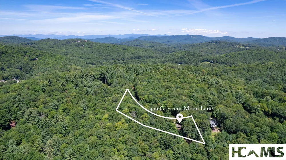 409 Crescent Moon Lane Cashiers, NC 28717