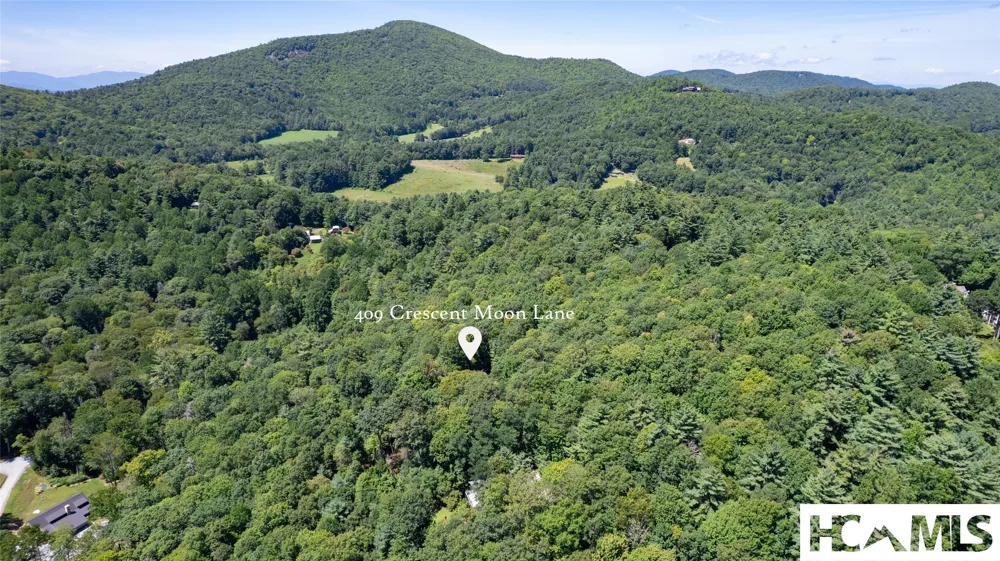 409 Crescent Moon Lane Cashiers, NC 28717