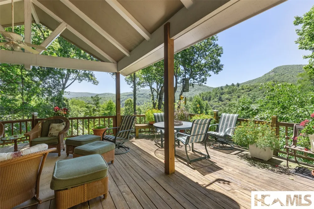 409 Crescent Moon Lane Cashiers, NC 28717