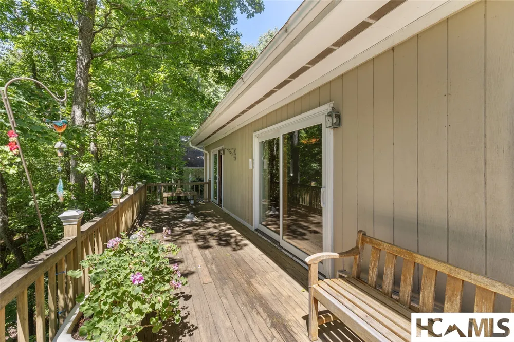 409 Crescent Moon Lane Cashiers, NC 28717
