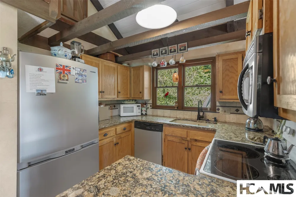 409 Crescent Moon Lane Cashiers, NC 28717