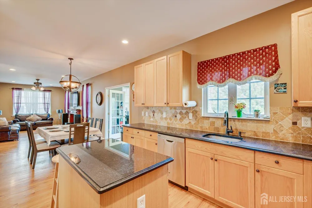 103 Timberhill Drive Franklin Twsp, NJ 08823
