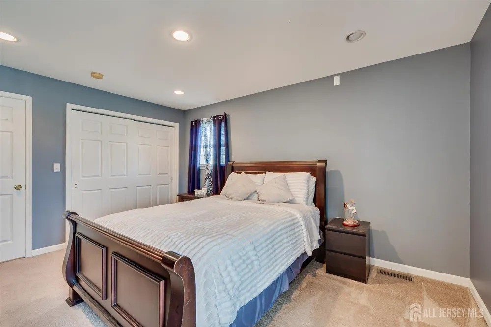 103 Timberhill Drive Franklin Twsp, NJ 08823