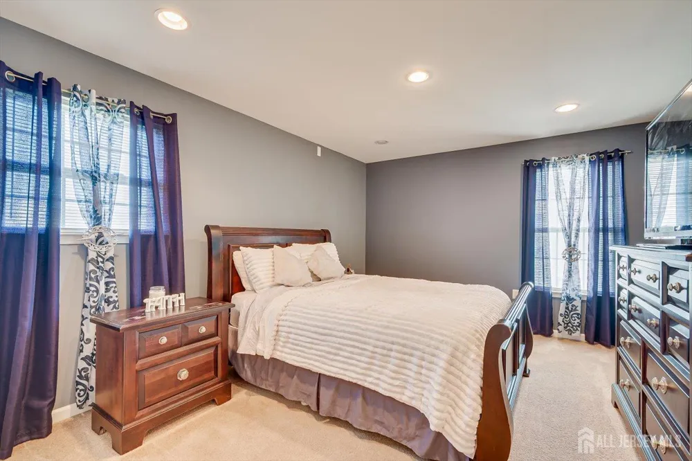 103 Timberhill Drive Franklin Twsp, NJ 08823