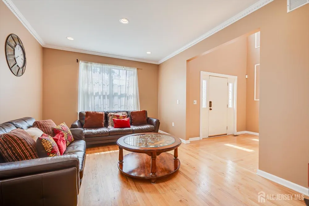 103 Timberhill Drive Franklin Twsp, NJ 08823