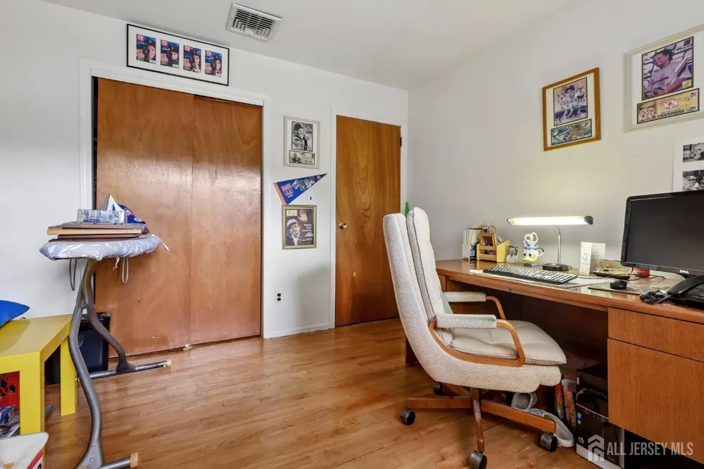 55 Lench Avenue Edison, NJ 08820