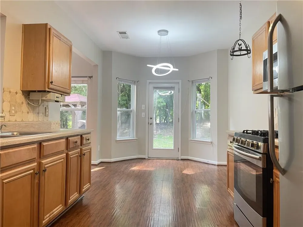 385 Blackwood Lane Suwanee, GA 30024