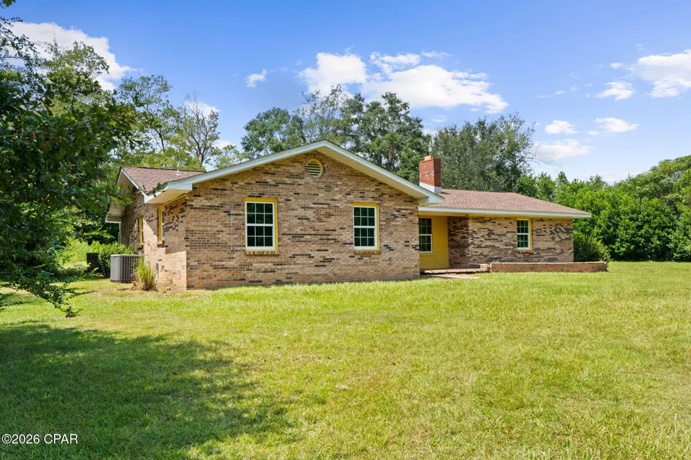 5953 Deerwood Drive Malone, FL 32445